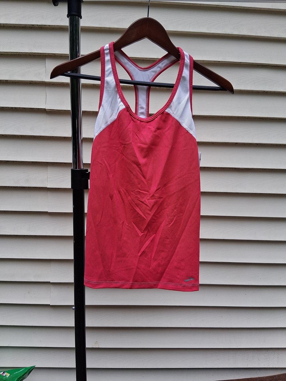 Brooks Pink and White Mesh Racerback Athletic Tank Size XL NWT